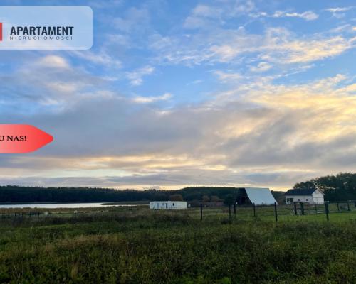 Działka z widokiem na jezioro