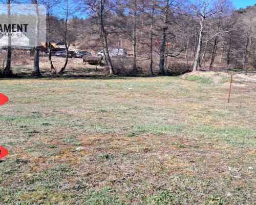 Duża Działka z domem w budowie z dostępem do rzeki