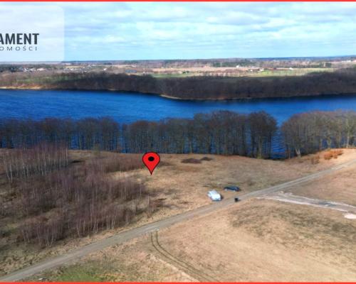 Działka budowlana z widokiem na jezioro