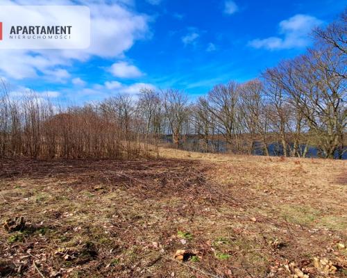 Działka budowlana z widokiem na jezioro