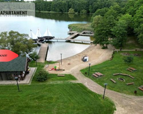 Działka budowlana zadrzewiona las jezioro