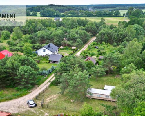 Działka budowlana zadrzewiona las jezioro