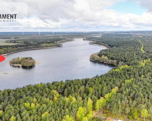Duża działka nad jeziorem, warunki zabudowy.