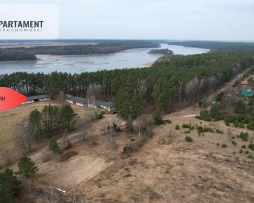 Duża działka nad jeziorem, warunki zabudowy.