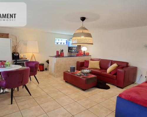 Tylko u nas. Urocza działka - wysoki standard.