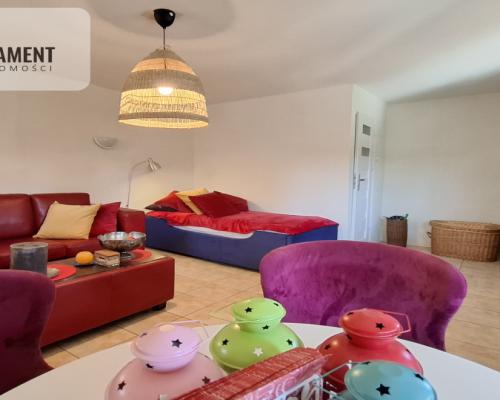 Tylko u nas. Urocza działka - wysoki standard.