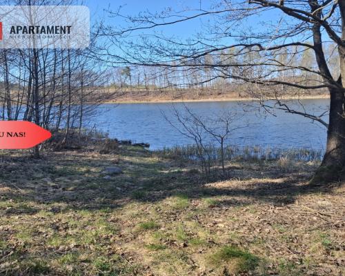 Działka nad jeziorem Jeleń