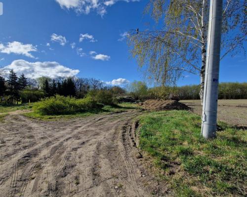 Działka w Zajezierzu 300 m od jeziora.