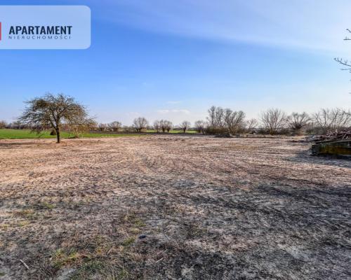 Działka w Grucznie 2166m² WZ, media w pobliżu