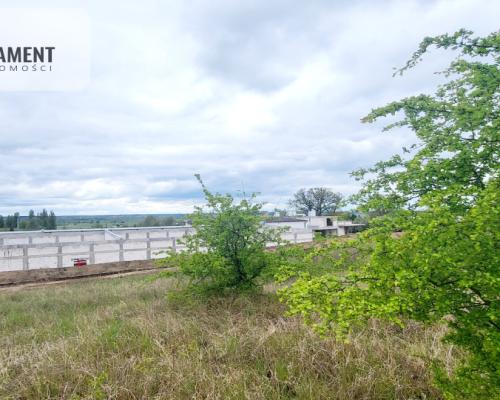 Działka inwestycyjna - MPZP - 4 U/MN