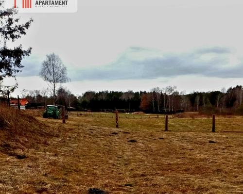 Działka nad jeziorem!