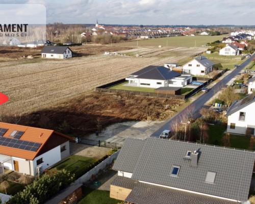 Lutynia ul. Malinowa! 10 ar! Gotowe media!