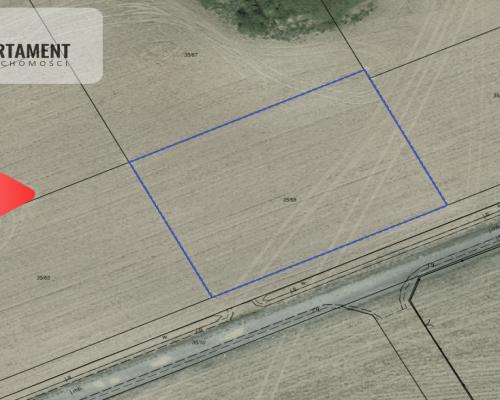 Działka budowlana z pozwoleniem na budowę.