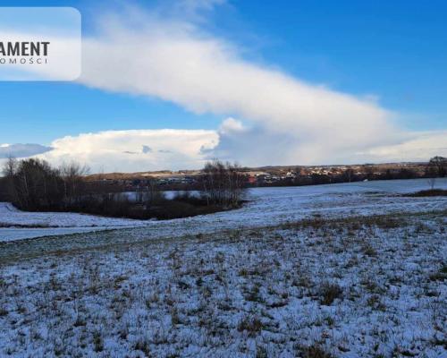 Atrakcyjna działka 3047 m² w Kielnie