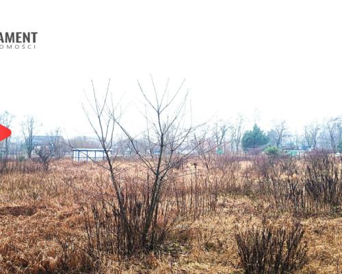 Duża narożna działka z prądem, las, jezioro.