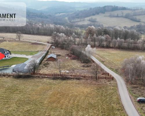 Działka w Górach Sowich - widokowa, uzbrojona.