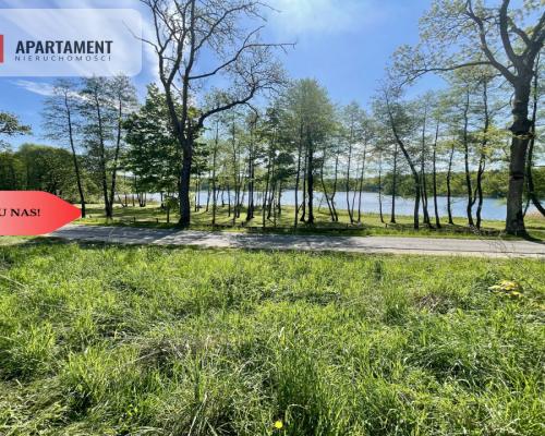 Działka z widokiem na jezioro