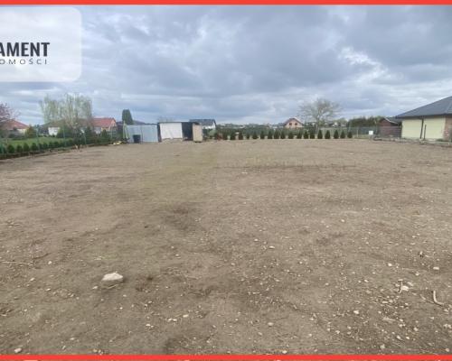 Działka, ogrodzona - możliwy płaski dach