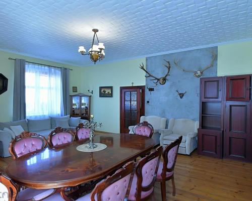 Klasyczna przedwojenna willa miejska ze schronem