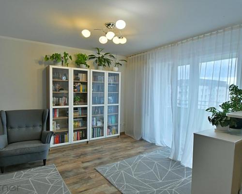 2 pokoje z garderobą, klimatyzacja, budynek 2005 r.