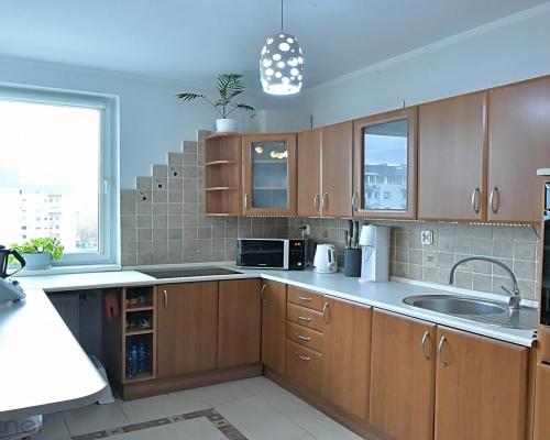 2 pokoje z garderobą, klimatyzacja, budynek 2005 r.