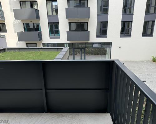 Kawalerka z balkonem I siłownia - Legnicka