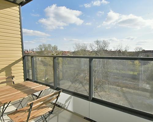 Pachnące nowością przestronne 2 pokoje z balkonem