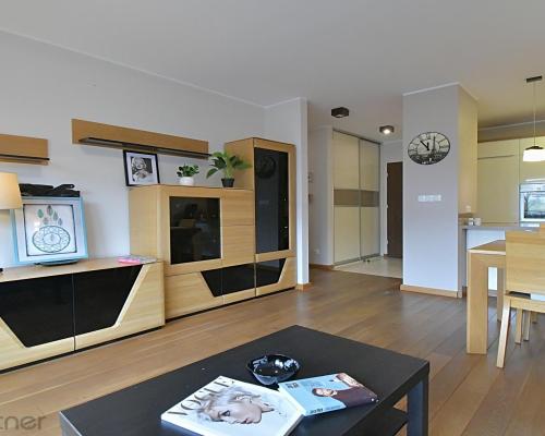 Olimipia port - 3 pokoje z klimatyzacją na wynajem