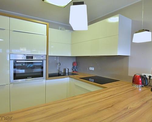 Olimipia port - 3 pokoje z klimatyzacją na wynajem