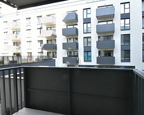 Kawalerka z balkonem I siłownia - Legnicka