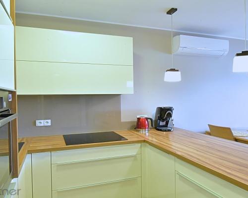 Olimipia port - 3 pokoje z klimatyzacją na wynajem