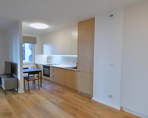 Kawalerka z balkonem I siłownia - Legnicka