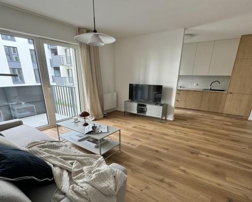 Kawalerka z balkonem I siłownia - Legnicka