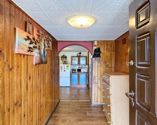 Dom wolnostojący, bud. gosp. i 2 działki