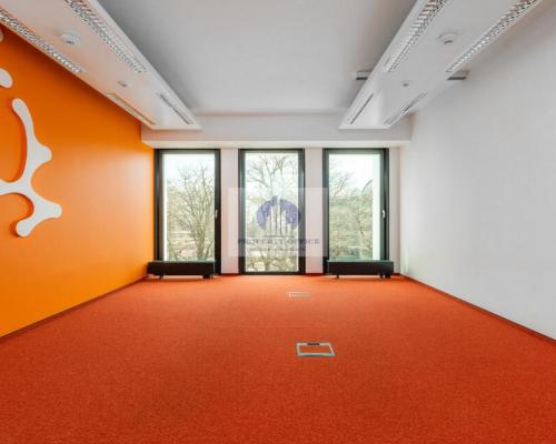 Włochy: lokal biurowy na wynajem