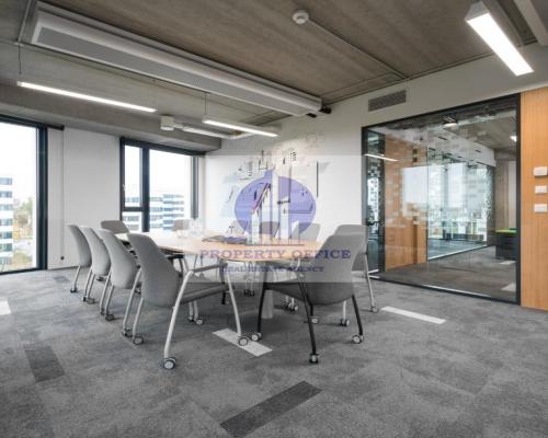 Włochy: lokal biurowy na wynajem