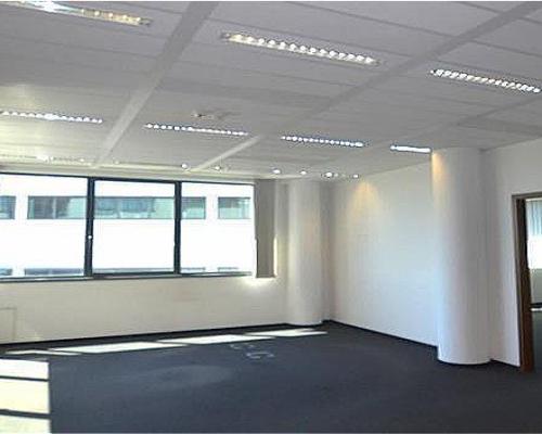 Włochy: lokal biurowy na wynajem