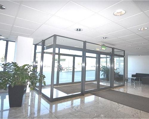 Włochy: lokal biurowy na wynajem