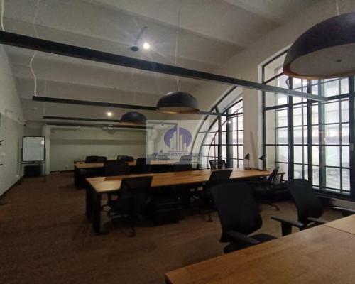 Śródmieście: umeblowane biuro na wynajem