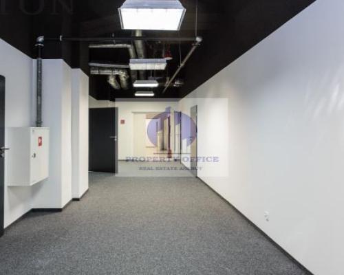 Włochy: lokal biurowy na wynajem