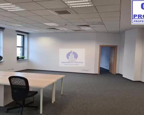 Włochy: lokal biurowy na wynajem