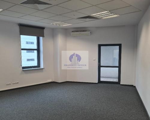 Włochy: lokal biurowy na wynajem