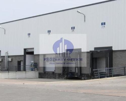 Włochy: lokal magazynowo-biurowy na wynajem