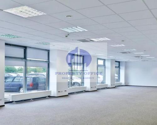 Włochy: lokal biurowy na wynajem