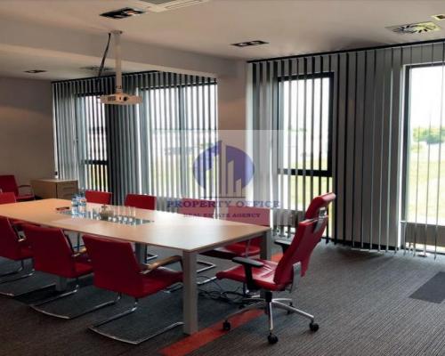 Włochy: lokal biurowy na wynajem