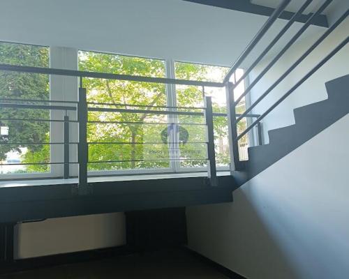 Włochy: lokal biurowy na wynajem