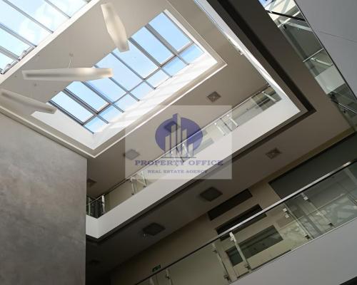 Włochy: lokal biurowy na wynajem