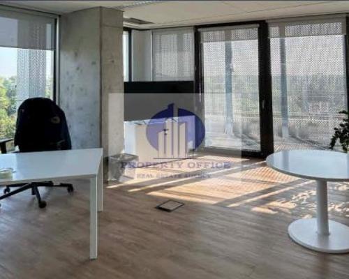 Włochy: lokal biurowy na wynajem