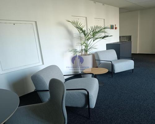 Śródmieście: umeblowane biuro na wynajem