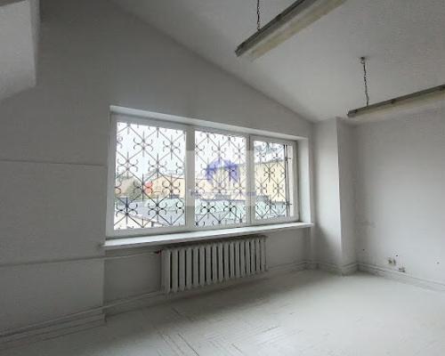 Włochy: lokal biurowo-usługowy na wynajem